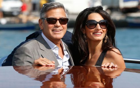 George & Amal φτάνουν στη Βενετία πριν από το γάμο