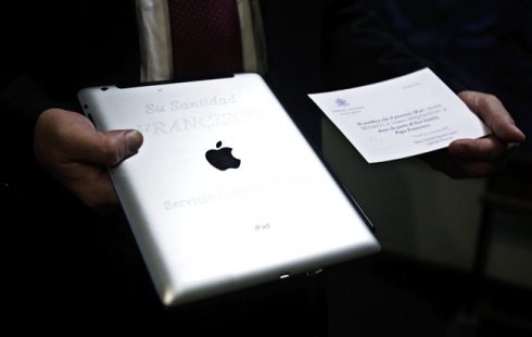 IPAD, ΠΑΠΑΣ ΦΡΑΓΚΙΣΚΟΣ