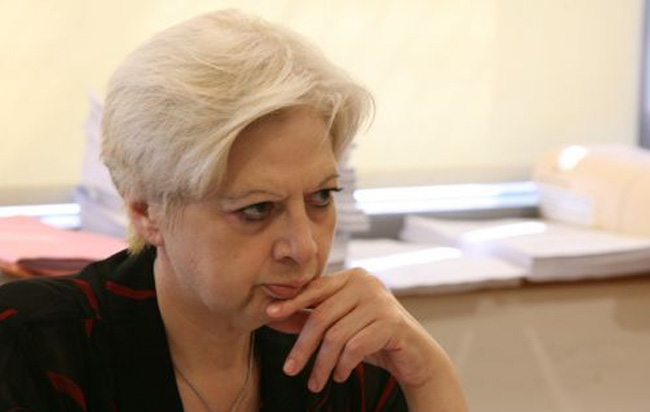 ΕΛΕΝΗ ΘΕΟΧΑΡΟΥΣ